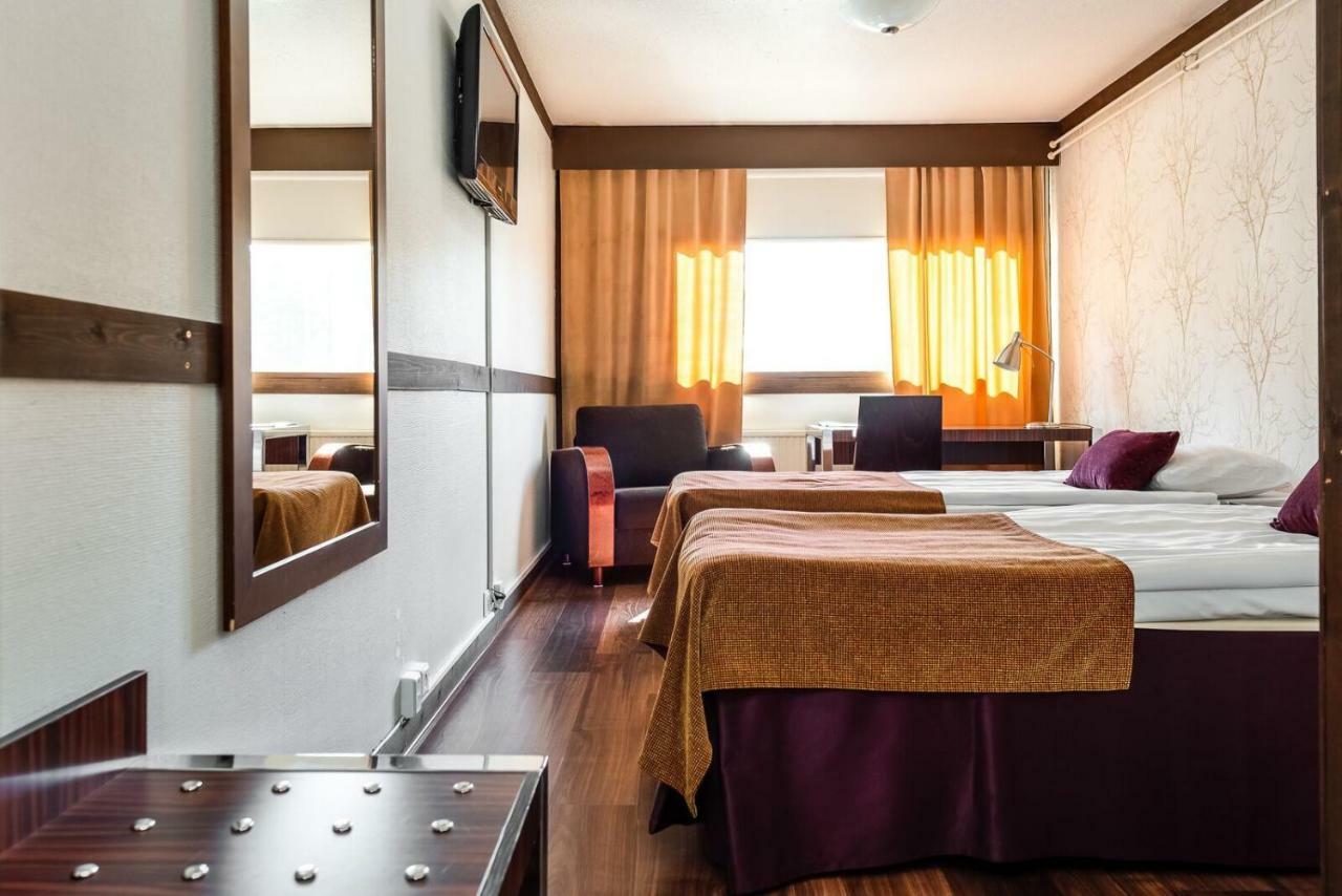 Hotel Kaeenpesae Юлівієска Екстер'єр фото